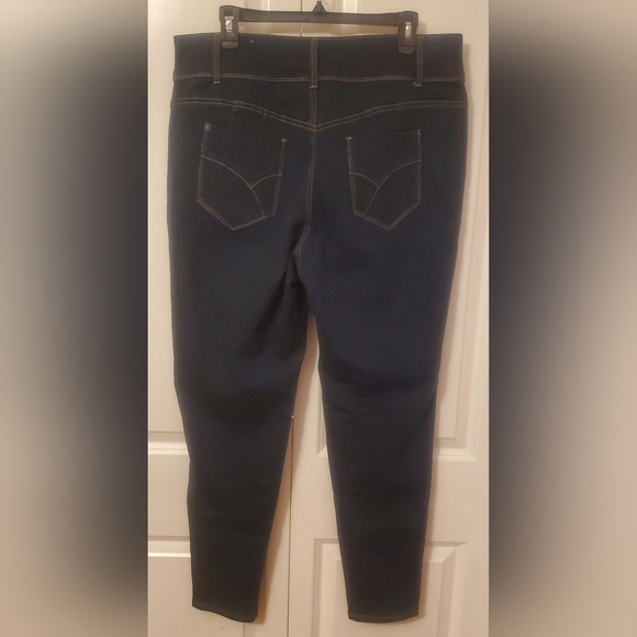 Hybrid & Company Ladies size 16 Dark Blue Jeans Butt Lift Stretch Comfy Pants EC - Picture 2 of 2